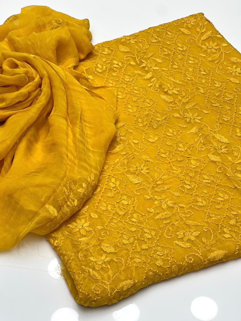 Pakka Boor Embroidery | Unstitched 2 Piece