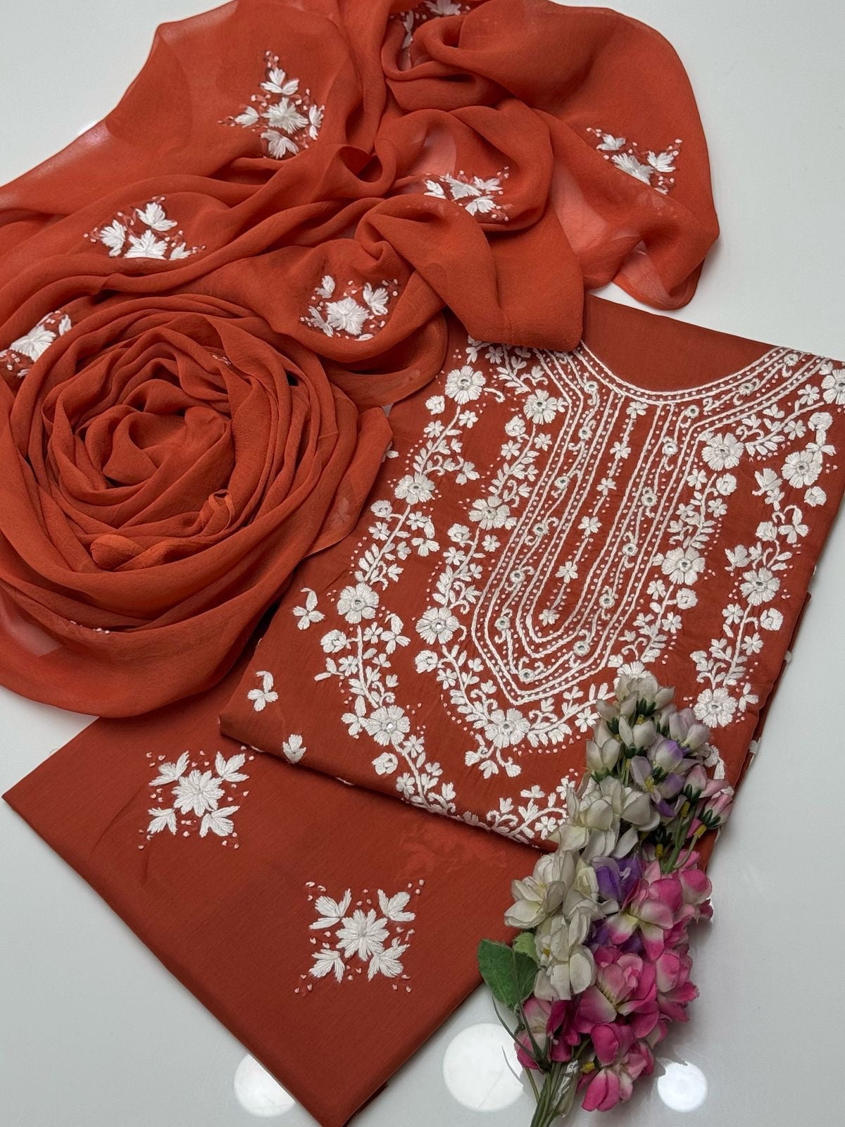 Pakka Tanka Thread Embroidery | Unstitched 3 Piece