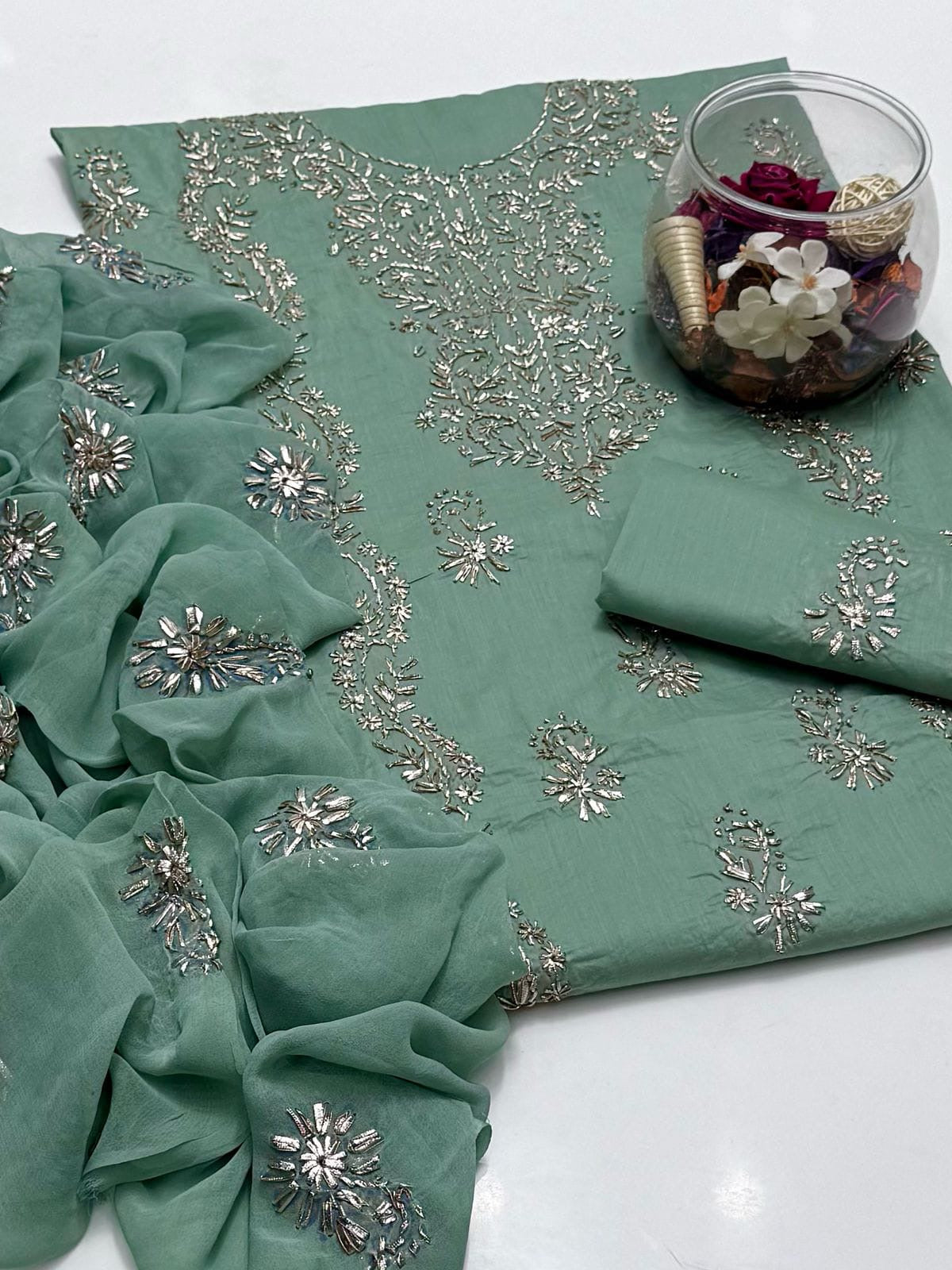 Heavy Lawn Gotta | Unstitched 3-piece